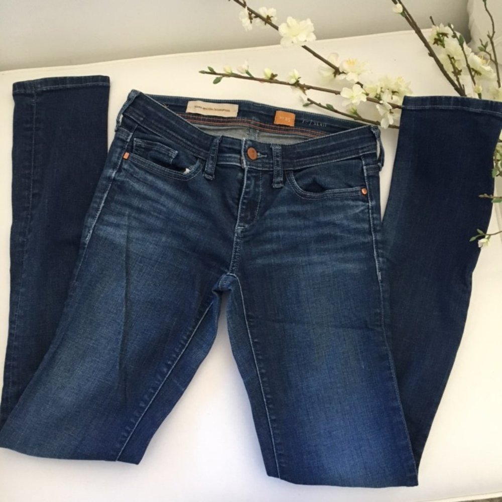 Pilcro and the letterpress serif skinny jeans
